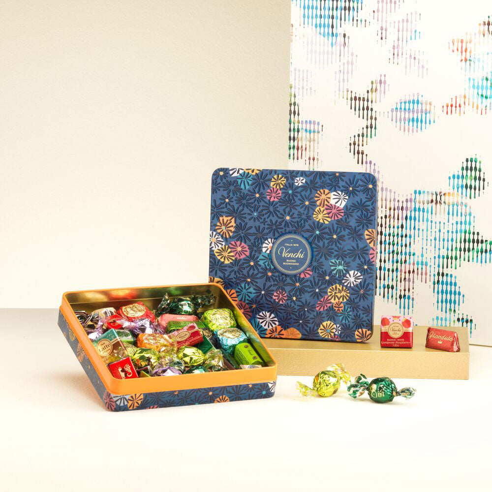 latta Murrine blu con cioccolatini assortiti